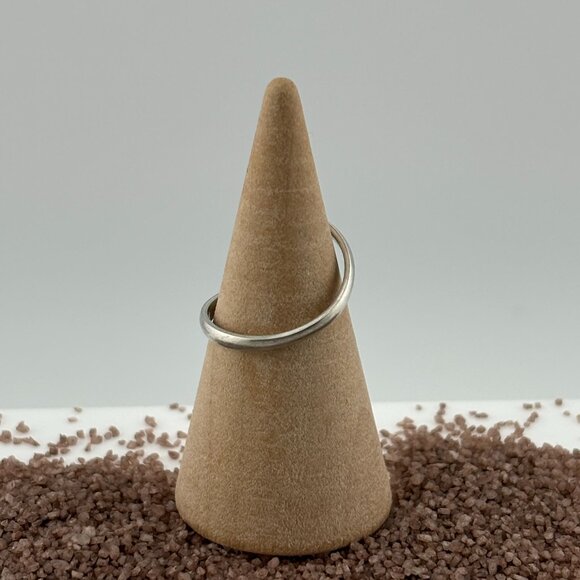 Silver Coloured Flower Split Ring - Picture 2 of 4